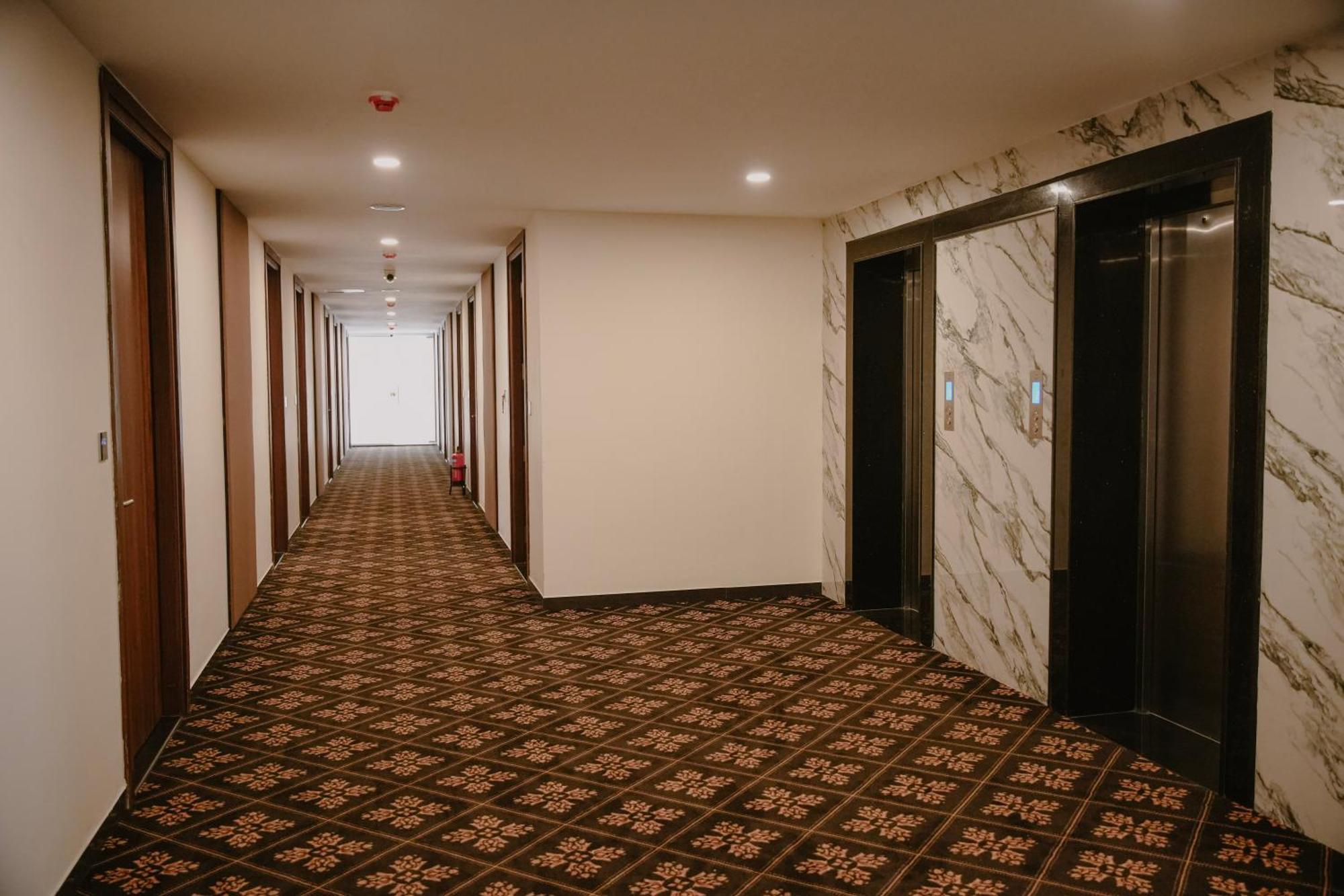 The King'S Meadows Hotel Golhalli Екстериор снимка